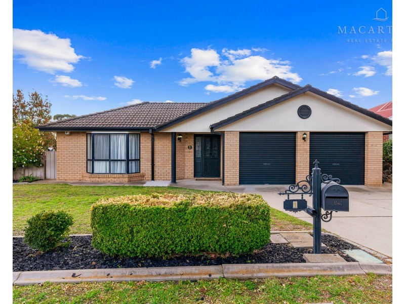 1 Hargrave Avenue, Lloyd NSW 2650