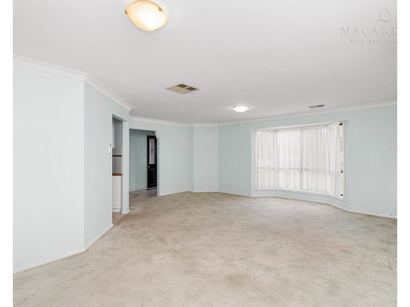 1 Hargrave Avenue, Lloyd NSW 2650