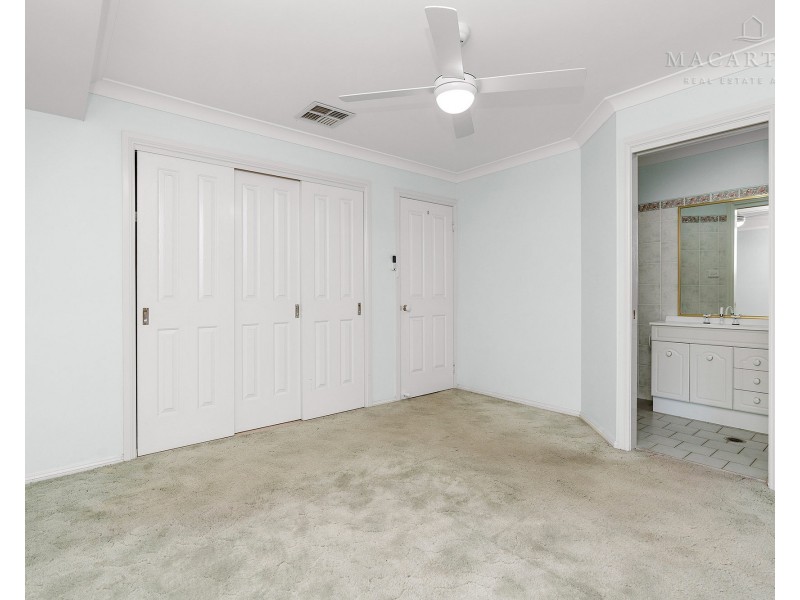 1 Hargrave Avenue, Lloyd NSW 2650