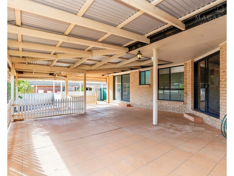 1 Hargrave Avenue, Lloyd NSW 2650