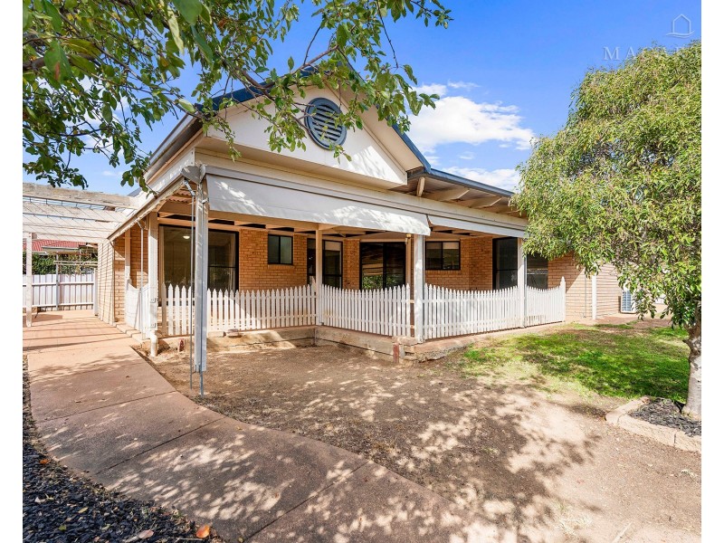 1 Hargrave Avenue, Lloyd NSW 2650