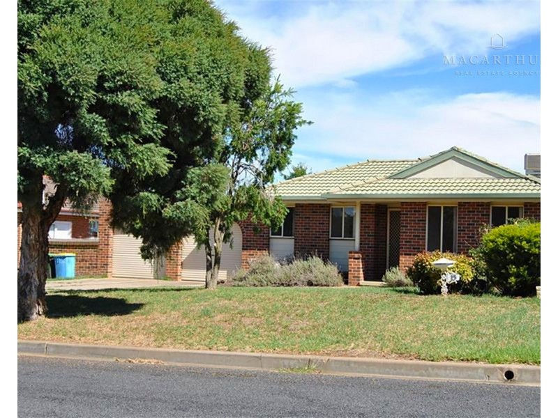 15 Canola Place, Estella NSW 2650