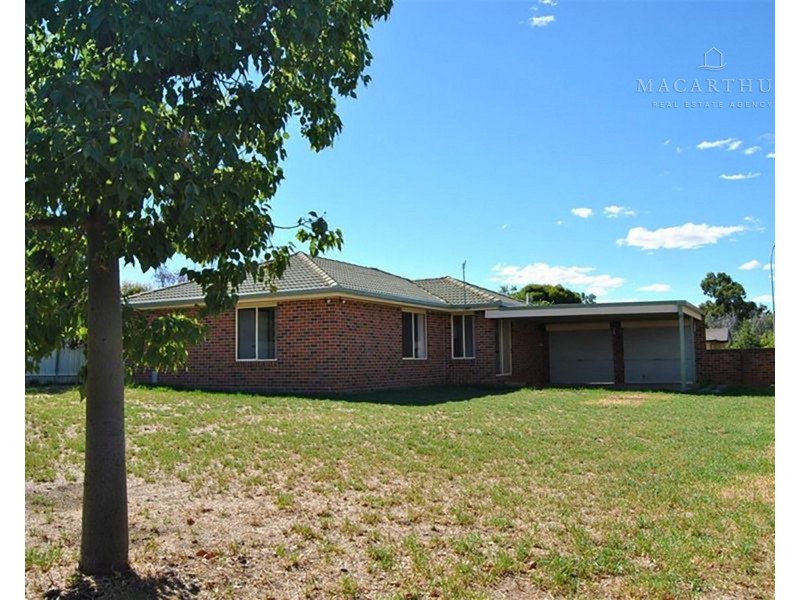 15 Canola Place, Estella NSW 2650