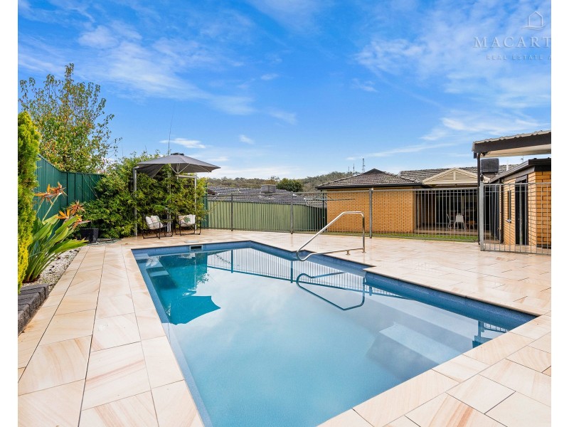 14 Banks Avenue, Kooringal NSW 2650