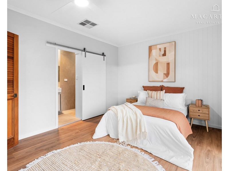 14 Banks Avenue, Kooringal NSW 2650