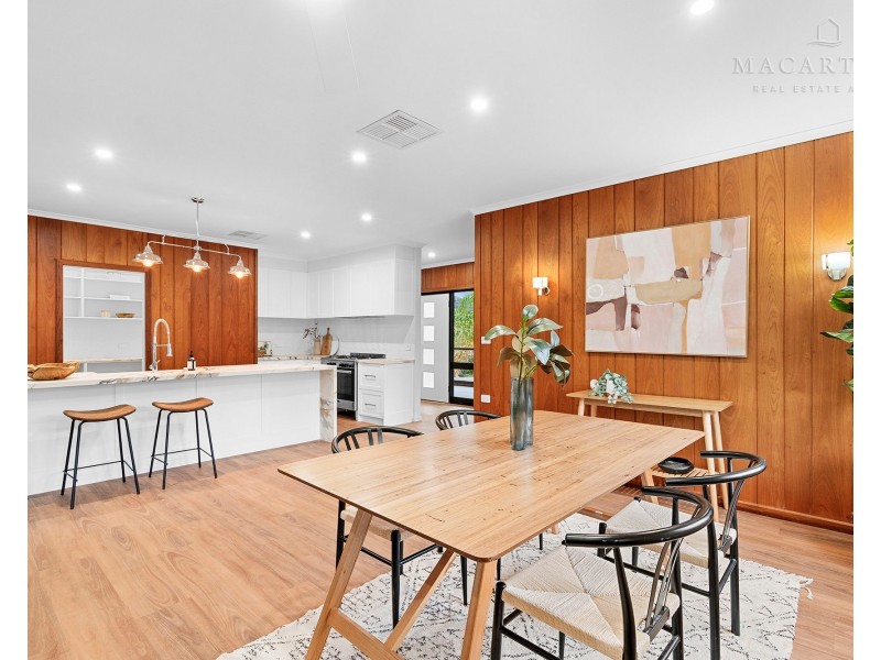 14 Banks Avenue, Kooringal NSW 2650