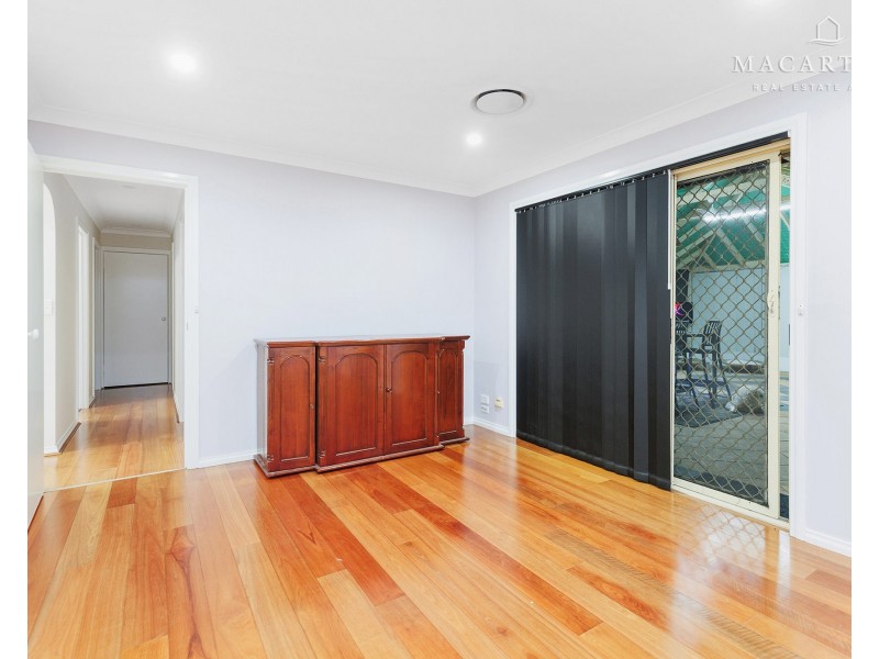 8 Bocquet Street, Lake Albert NSW 2650