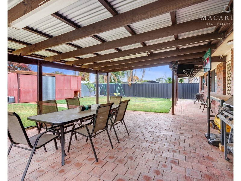 3 Karoom Drive, Glenfield Park NSW 2650