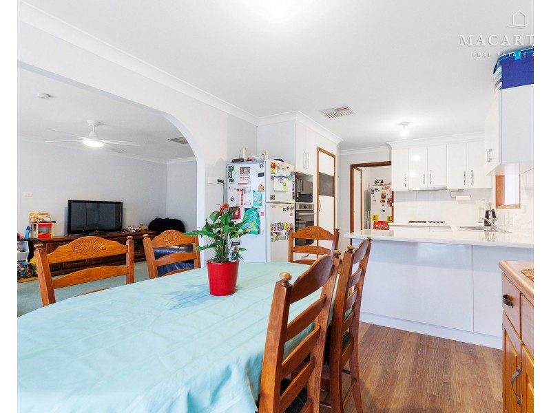 3 Karoom Drive, Glenfield Park NSW 2650