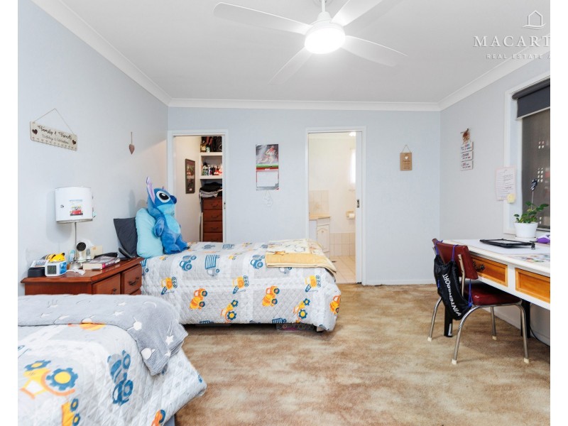 3 Karoom Drive, Glenfield Park NSW 2650
