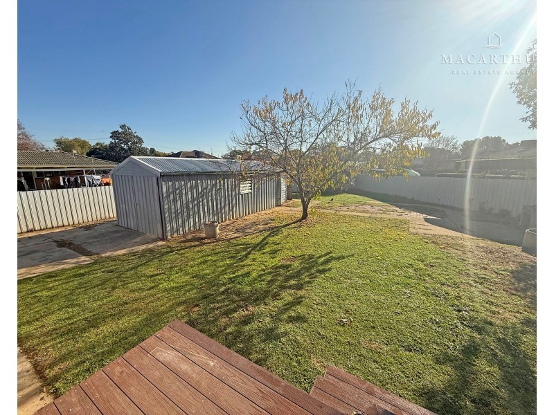 16 Holloway Street, Tolland NSW 2650