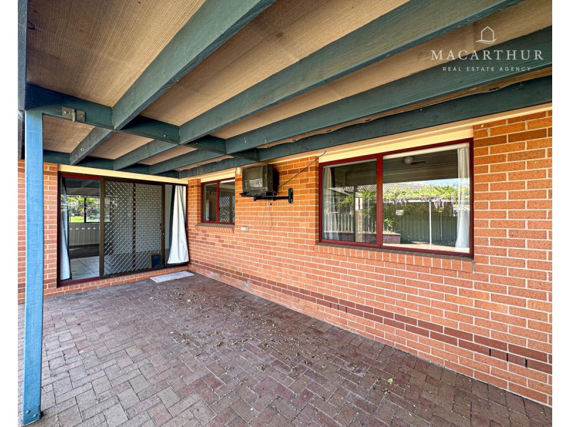 33 Girraween Mews, Glenfield Park NSW 2650