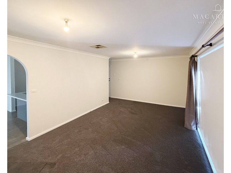21 Wilks Avenue, Kooringal NSW 2650