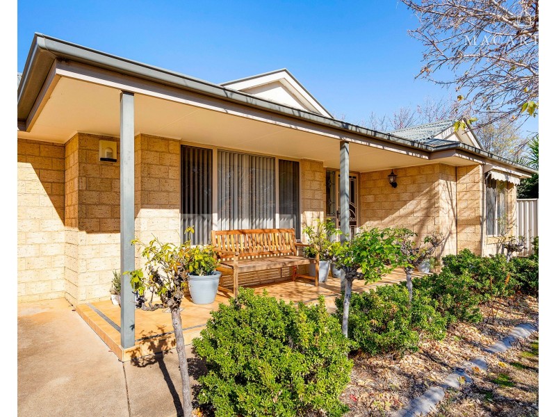 95 Kaloona Drive, Bourkelands NSW 2650