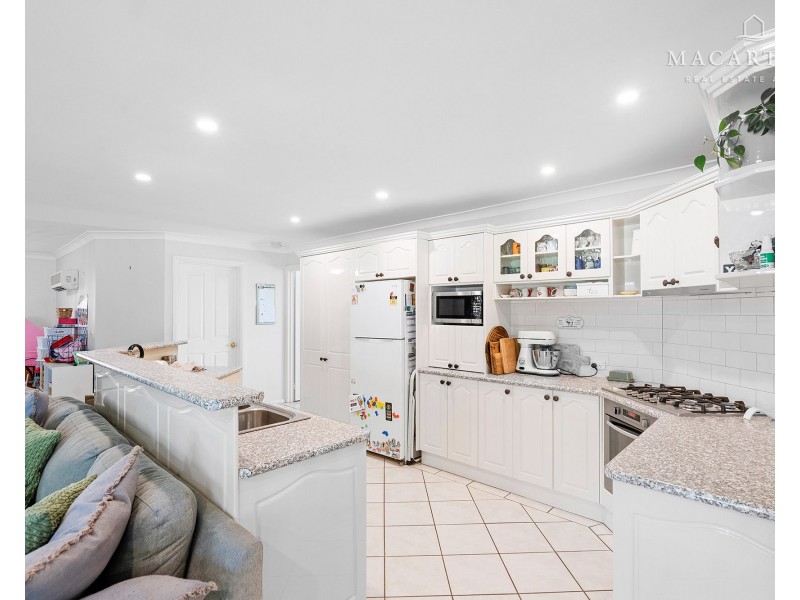 95 Kaloona Drive, Bourkelands NSW 2650