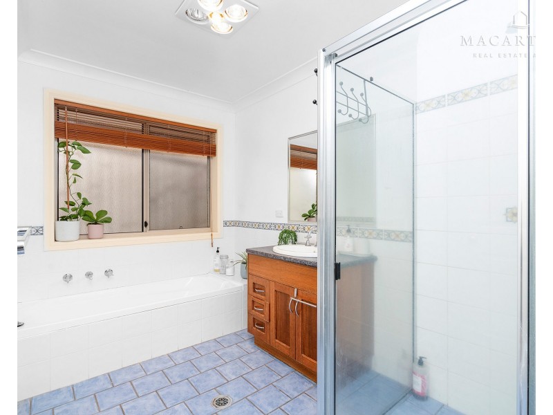 95 Kaloona Drive, Bourkelands NSW 2650