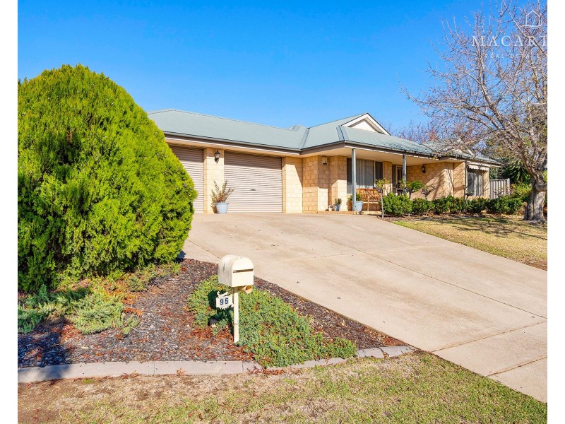 95 Kaloona Drive, Bourkelands NSW 2650