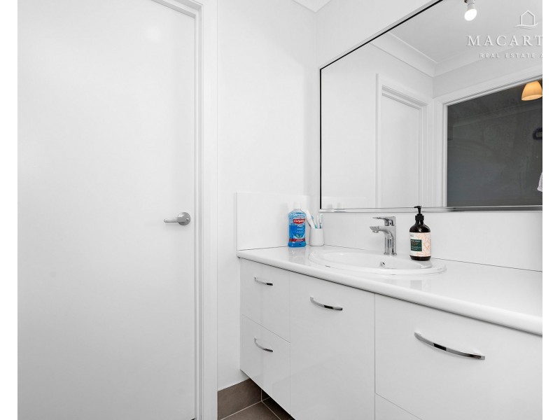 6 Goonawarra Street, Gobbagombalin NSW 2650