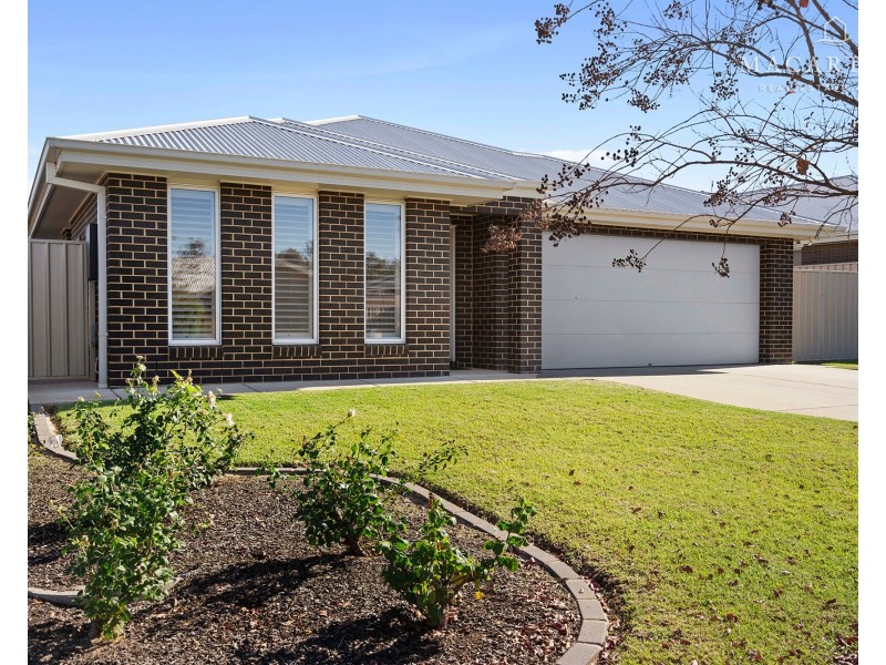 6 Goonawarra Street, Gobbagombalin NSW 2650