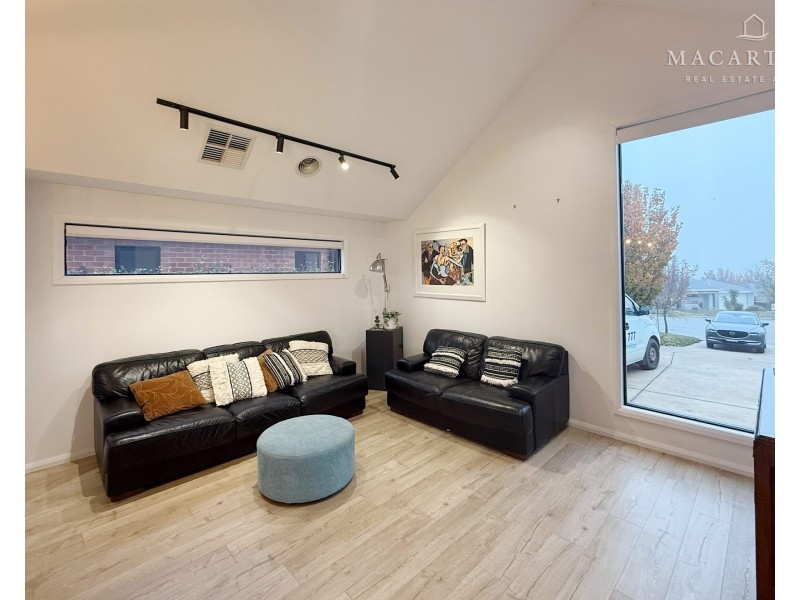 17 Park Place, Lloyd NSW 2650