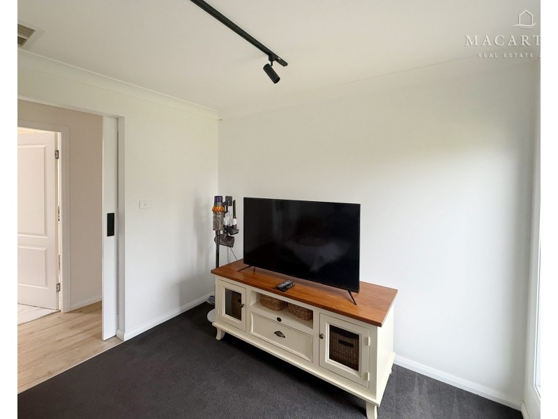 17 Park Place, Lloyd NSW 2650