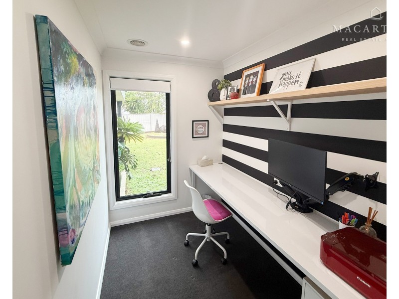 17 Park Place, Lloyd NSW 2650