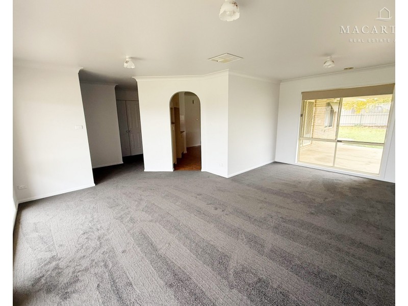 14 Wonkana Road, Glenfield Park NSW 2650