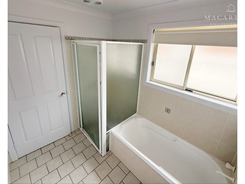 14 Wonkana Road, Glenfield Park NSW 2650