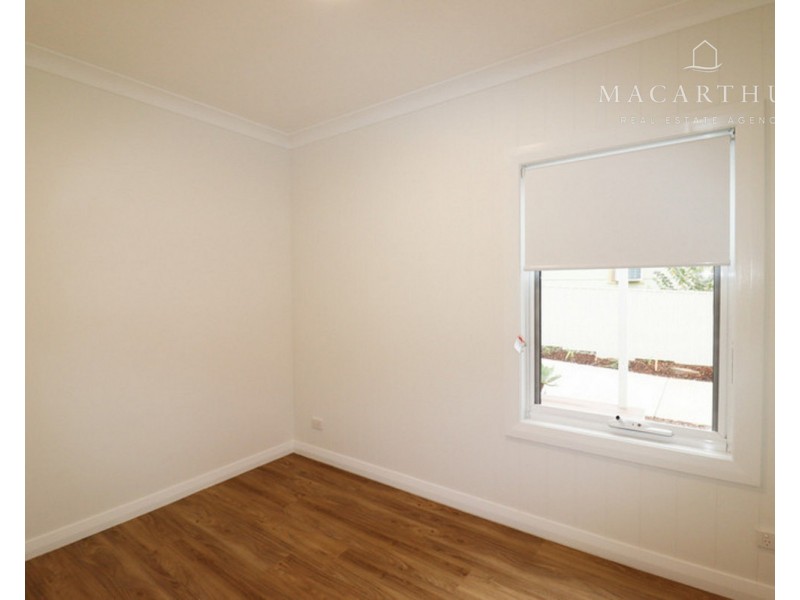 1/24 Monash Crescent, Mount Austin NSW 2650