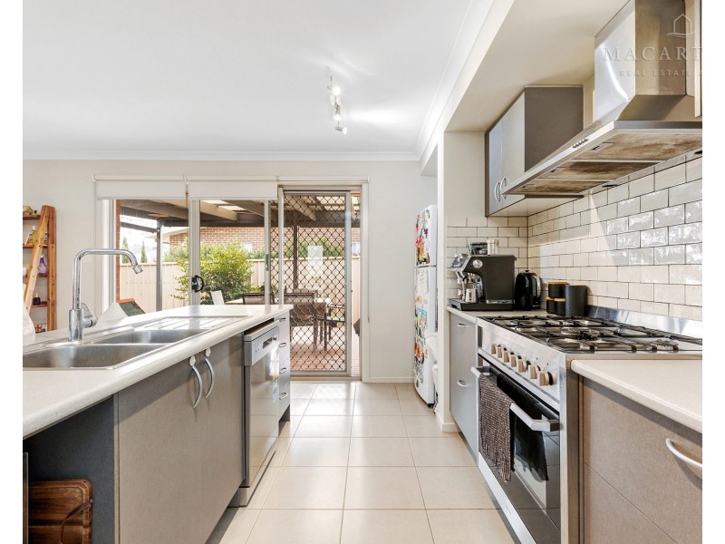 3 Mulberrygong Court, Gobbagombalin NSW 2650