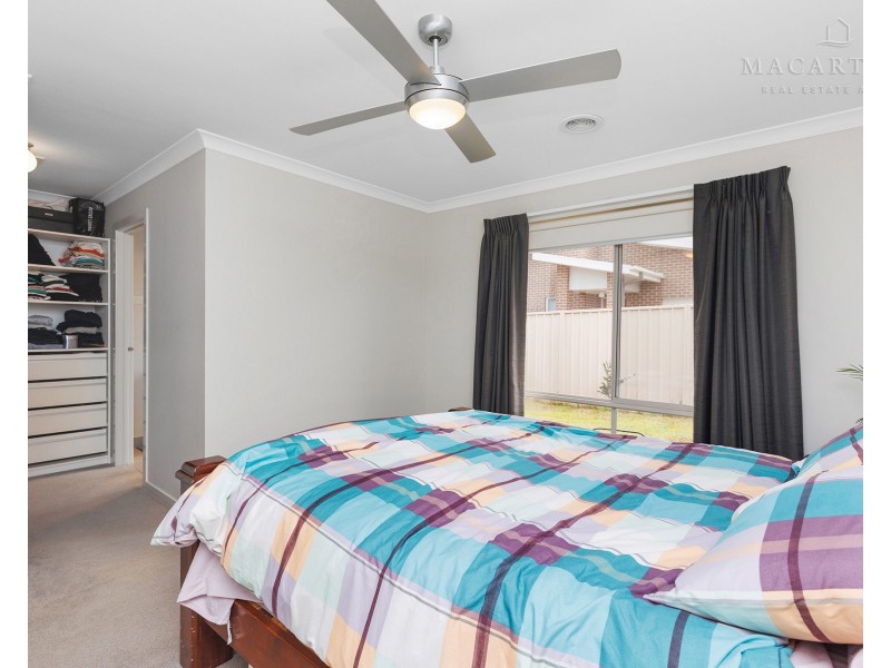 3 Mulberrygong Court, Gobbagombalin NSW 2650