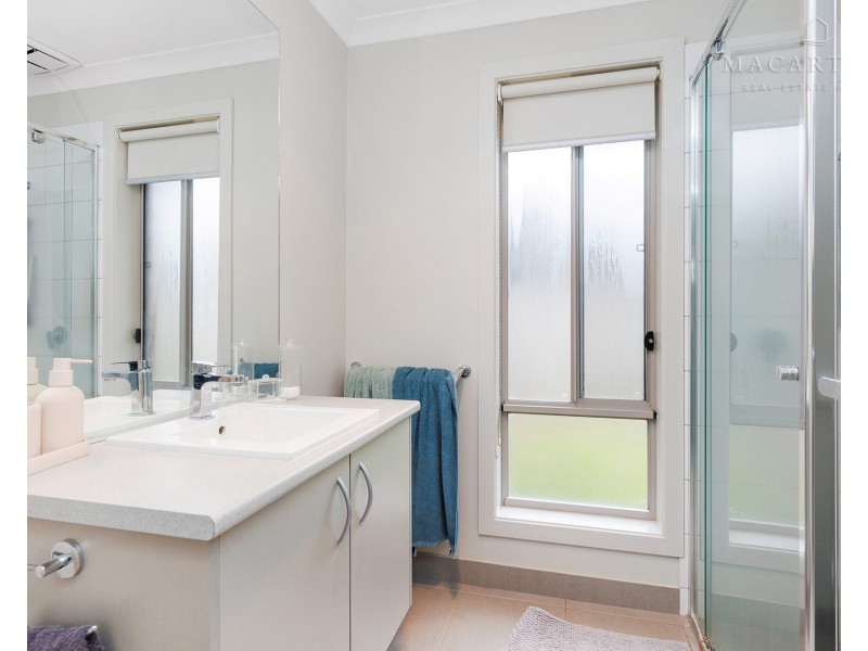 3 Mulberrygong Court, Gobbagombalin NSW 2650