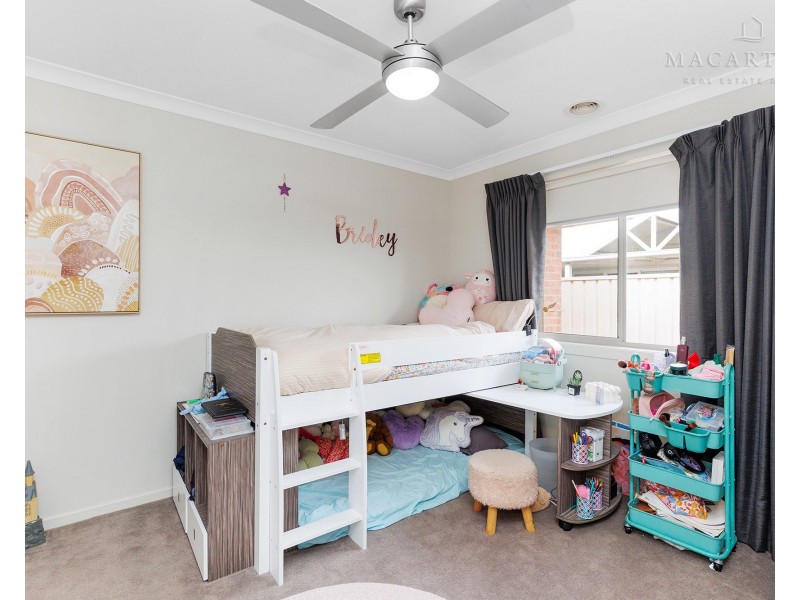 3 Mulberrygong Court, Gobbagombalin NSW 2650