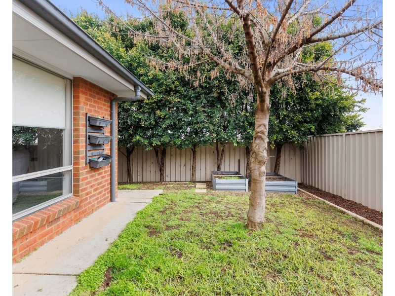 3 Mulberrygong Court, Gobbagombalin NSW 2650