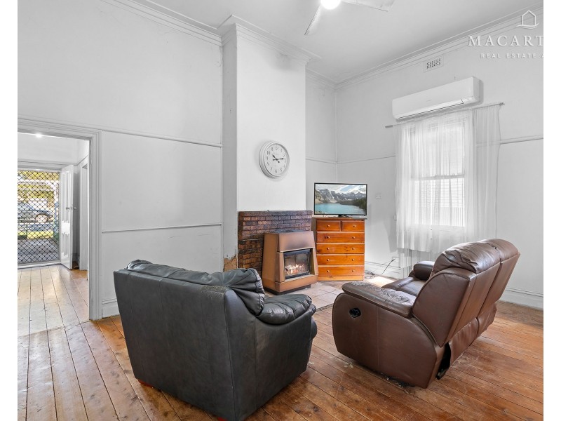 30 Derry Street, Ganmain NSW 2702