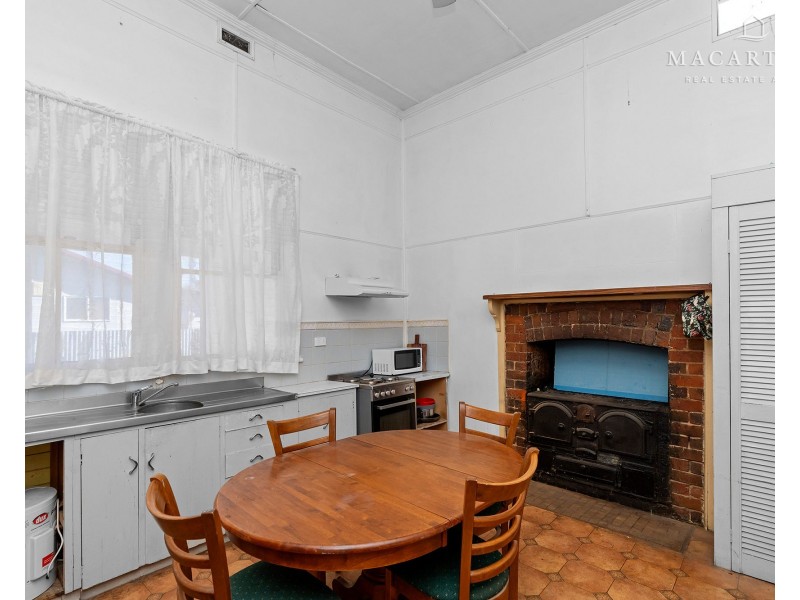 30 Derry Street, Ganmain NSW 2702