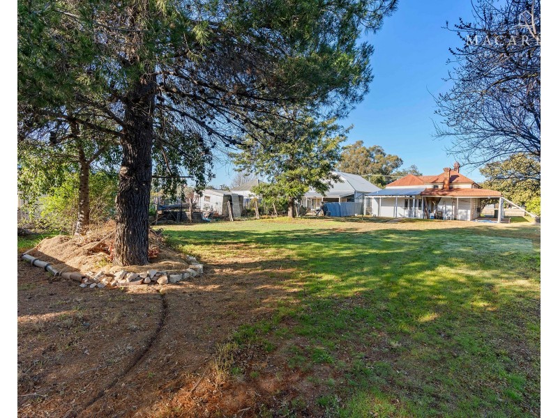 30 Derry Street, Ganmain NSW 2702