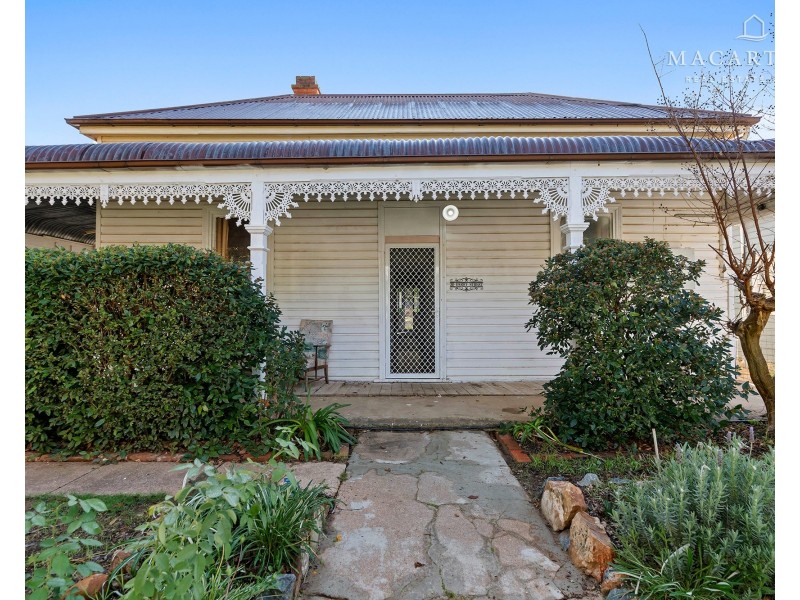 30 Derry Street, Ganmain NSW 2702