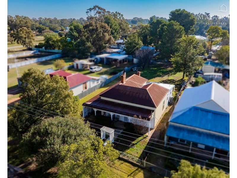 30 Derry Street, Ganmain NSW 2702