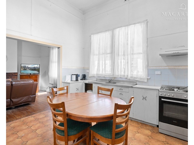 30 Derry Street, Ganmain NSW 2702