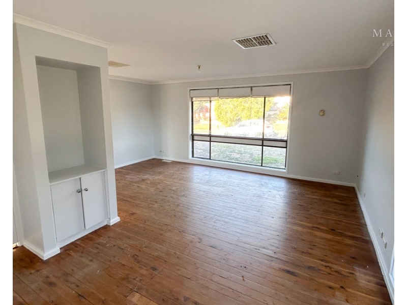 16 Cox Avenue, Forest Hill NSW 2651
