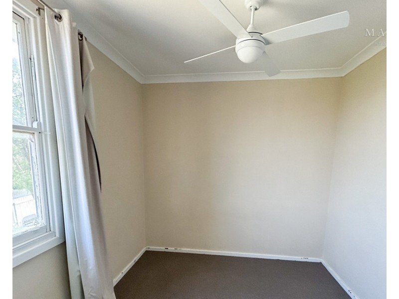 25 Phillip Street, Mount Austin NSW 2650