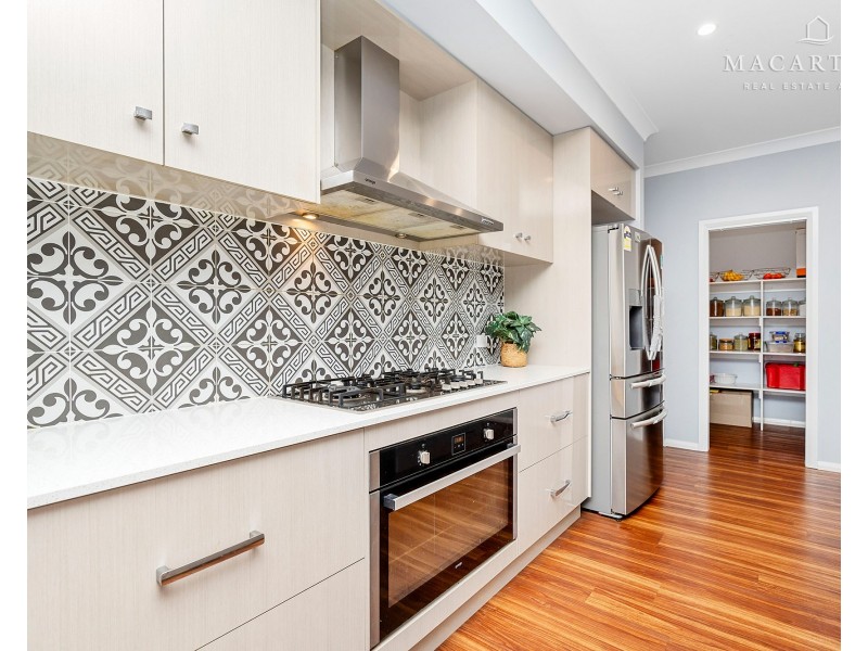 6 Jade Place, Estella NSW 2650