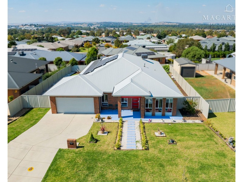 6 Jade Place, Estella NSW 2650