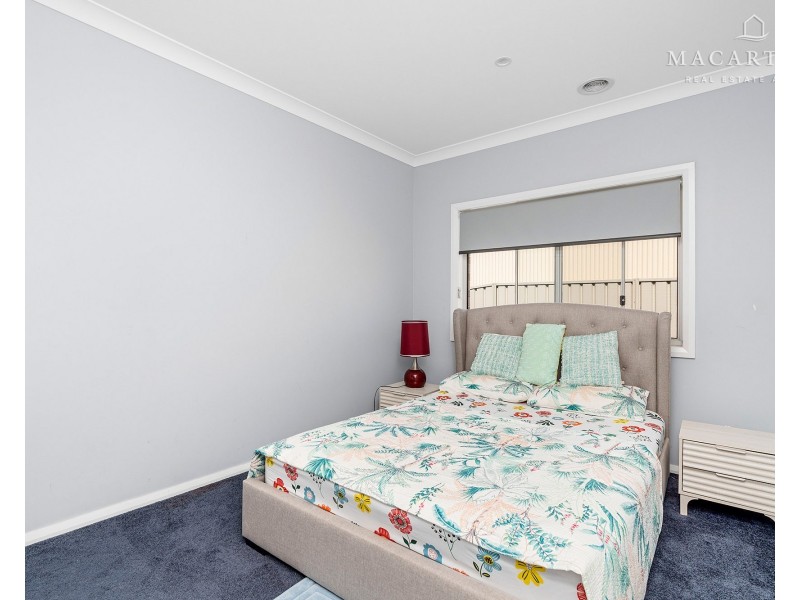6 Jade Place, Estella NSW 2650