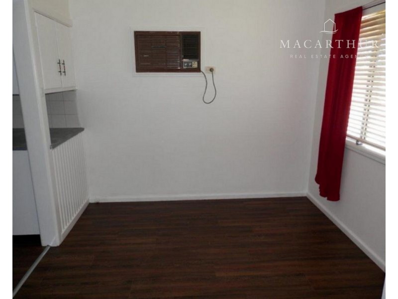 23 Manoora Avenue, Mount Austin NSW 2650