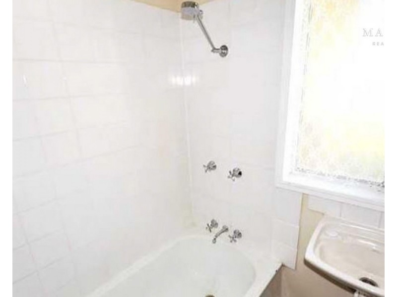 43 Adams Street, Ashmont NSW 2650