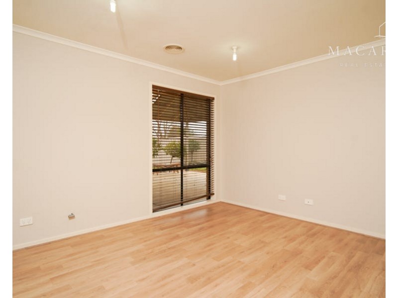 9 Apprentice Avenue, Ashmont NSW 2650