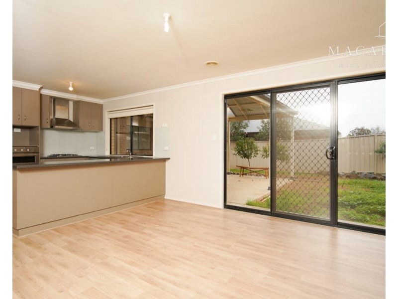 9 Apprentice Avenue, Ashmont NSW 2650