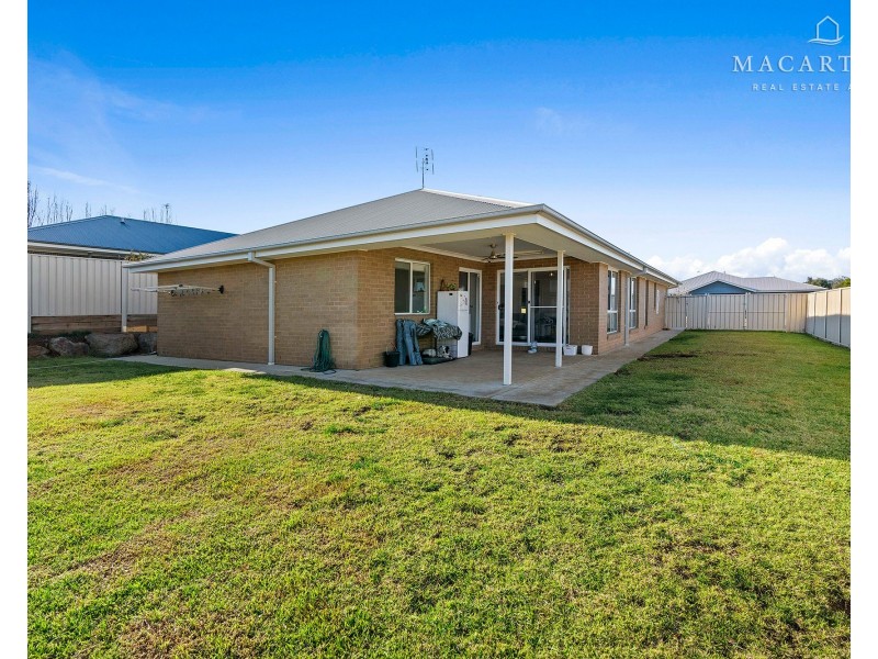 43 Muttama Parade, Gobbagombalin NSW 2650